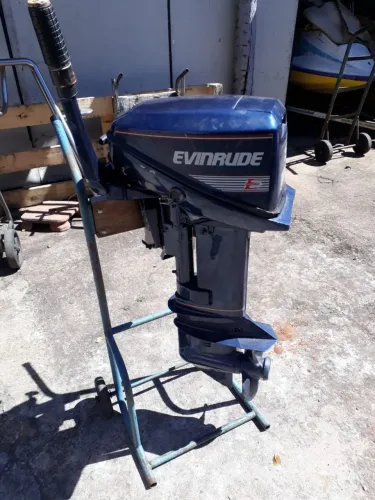 MOTOR DE BARCO EVINRUDE