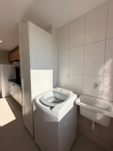 NOVO! Quarto e Sala mobiliado para venda com 44 metros quadrados na Ponta Verde - Maceió -
