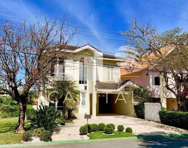 Venda de Casa Mobiliada de Esquina, Com Área Não Edificante Anexa Em Alphaville, Santana d