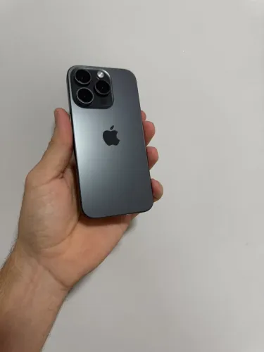 iPhone 15 Pro | 128 GB | Bateria 90%