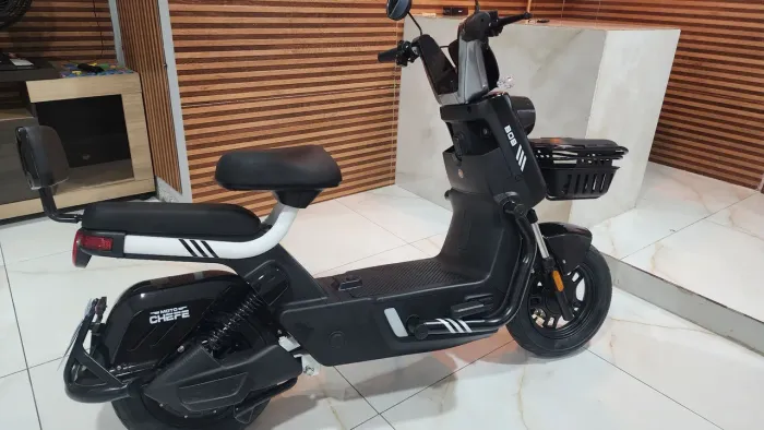 Scooter Bob nova