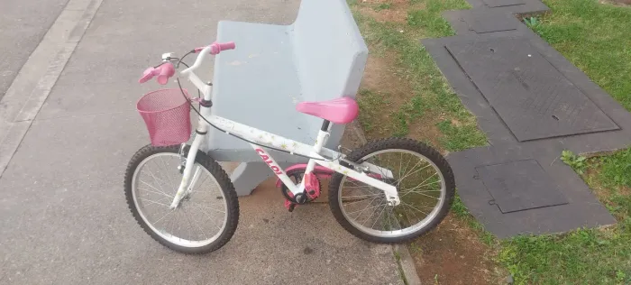 Bicicletas infantis - Caloi Ceci Aro 20 e BTWin Aro 16