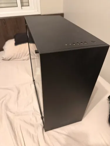 Gabinete Gamer NZXT H700