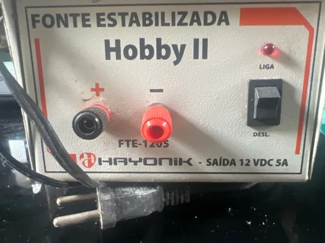 Fonte estabilizada Hobby II FTE 1205 - 12 VDC 5 A