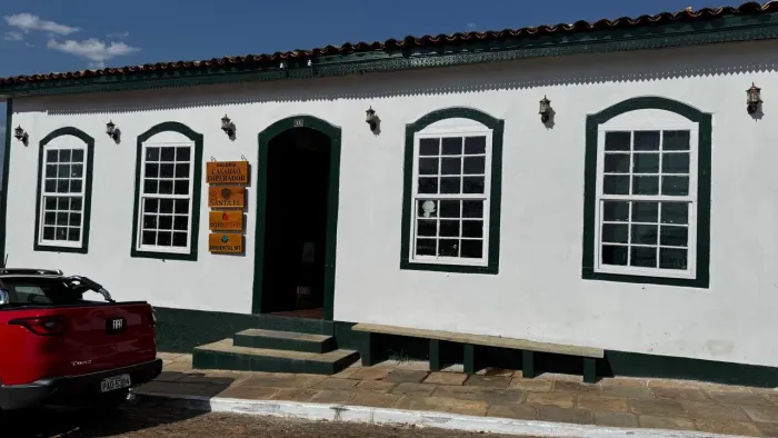Aluga se SALAS Comerciais Galeria escritórios restaurantes