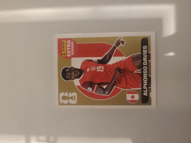 Figurinha Legend GOLD Alphonso Davies