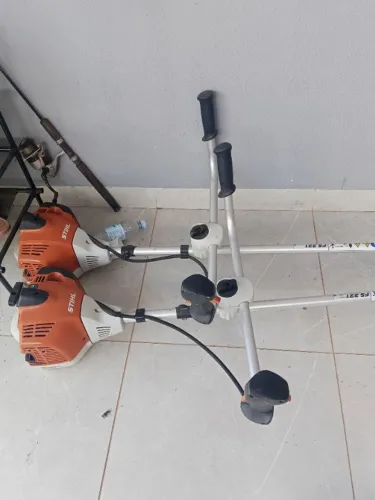 Roçadeira Stihl FS 221