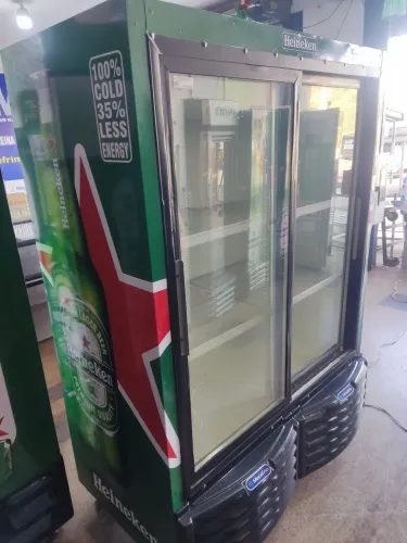 Expositor de bebidas duplo