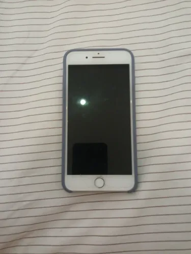Aceito proposta Iphone 7 Plus com capinha, carregador, caixa e adesivo