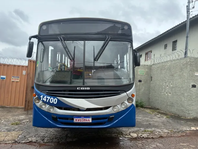 Apache Mercedes 1519 curto 2 portas ano 12/12