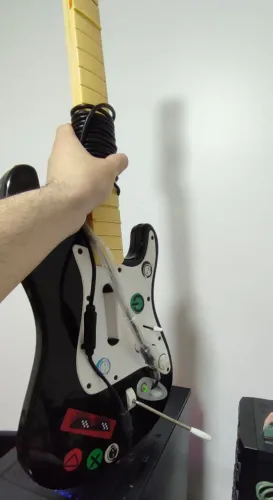 Guitarra Guitar Hero / Rock Band - PC e Xbox 360