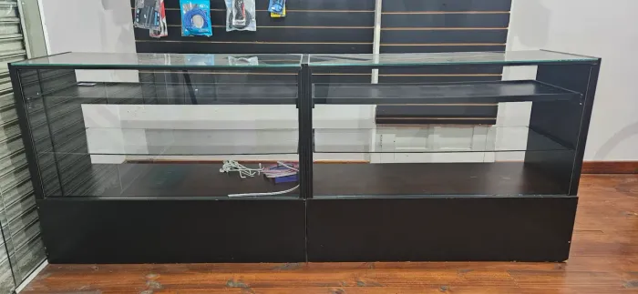 Vendo móveis para loja