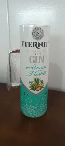 Caneca feita da garrafa de vidro 500ml