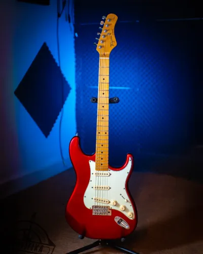 Guitarra Tagima TG-530 Stratocaster Cherry Red