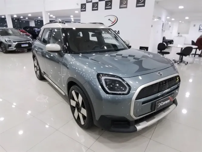 Mini Cooper Country. SE All4 TOP (elétrico) 2025
