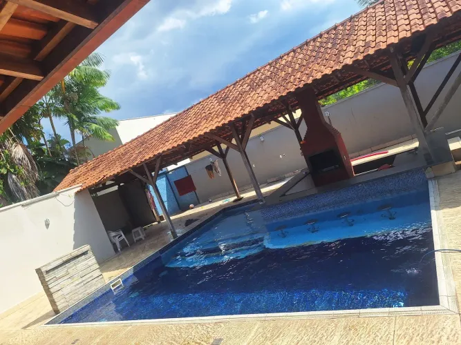 Limpeza e manutenção de piscina