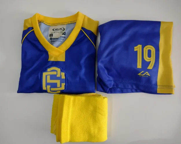 Uniforme de futebol infantil