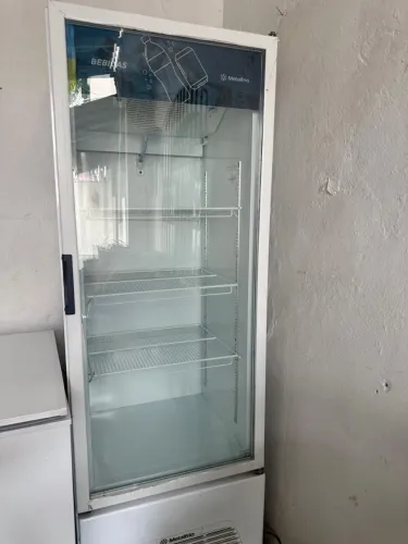 Freezer Metalfrio 220v SemiNovo