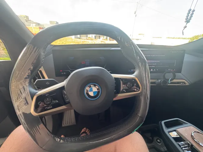 BMW IX XDrive 40 Aut. (elétrico) 2024