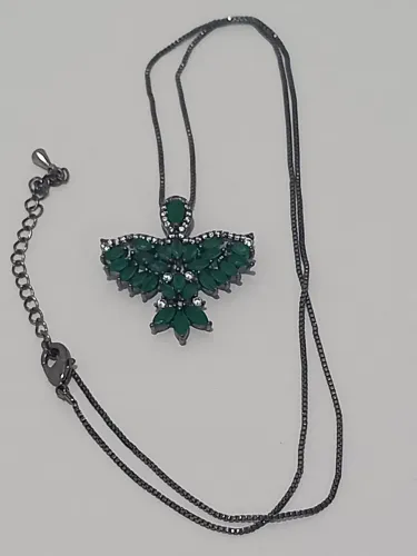 Gargantilha verde