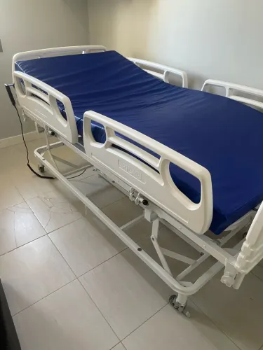 Cama Hospitalar Motorizada Evolution - Pilati Abs