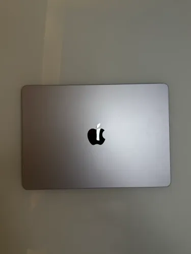 MacBook Air 13,6 M2
