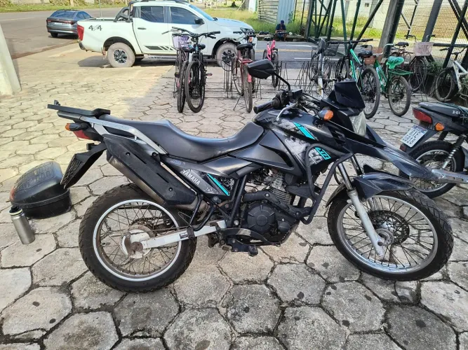 Vendo moto Yamaha XTZ crosser