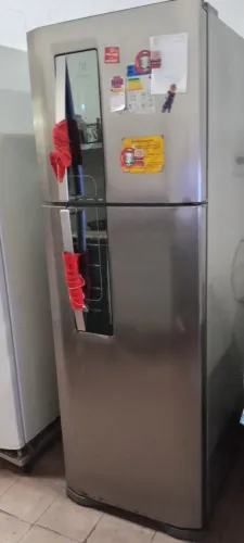 Vendo 2 geladeiras seminovas