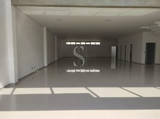 Ipiranga, Prédio Comercial de 450m² com mezanino, 5 vagas.