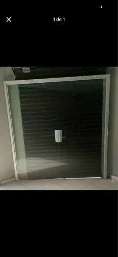 Vitrine de vidro fixa