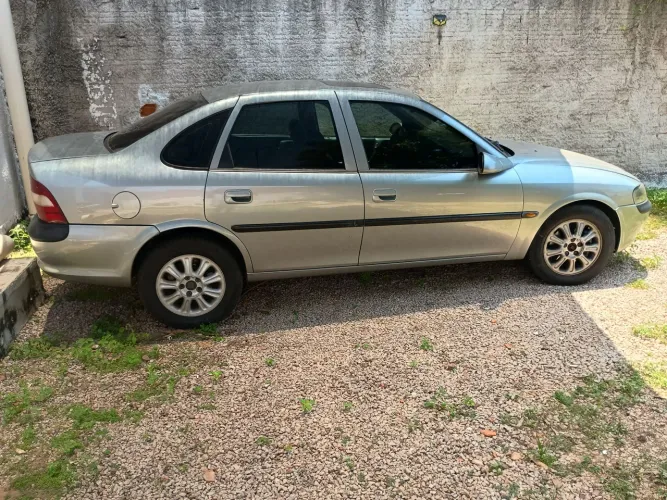 Chevrolet Vectra CD 2.2 16V / 2.0 16V Mec./aut. 1997