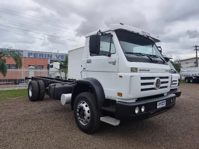 VW 17190 Worker reduzido 06 marchas com apenas 158 mil km