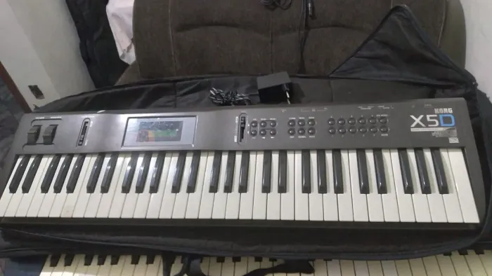 Teclado Sintetizador Korg X5D