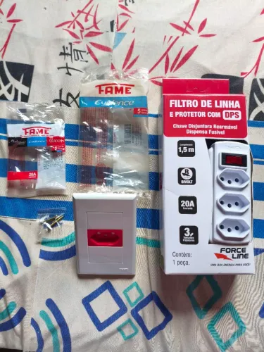 ? Filtro de Linha com DPS - 20A | 3 Tomadas + Tomada de 20A