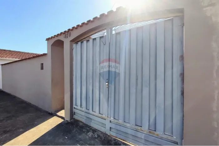 Casa no Centro de SP: 3 Quartos, Ótimo Preço!