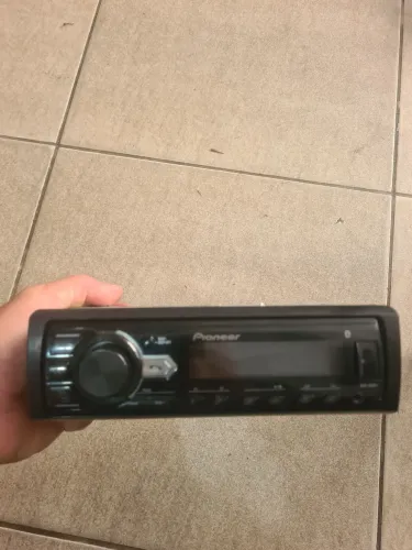 Rádio Pioneer 298BT