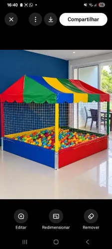 Vende-se 2 piscinas de bolinhas grandes