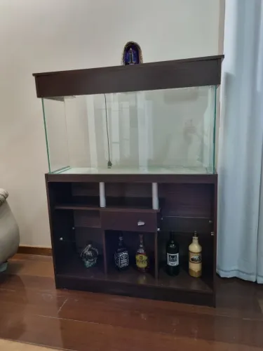 Aquário com móvel 