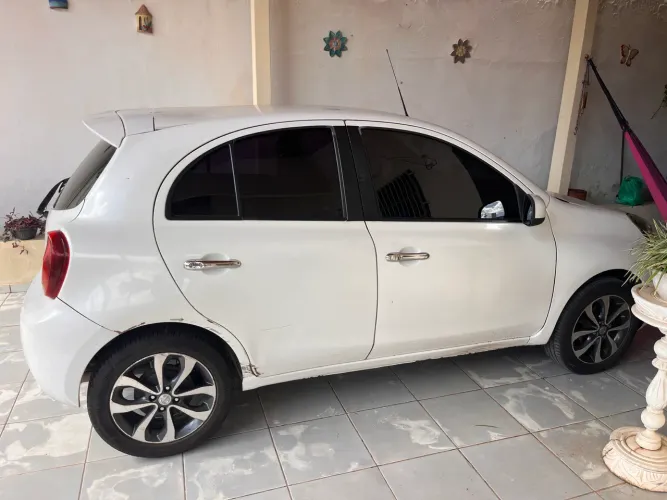 Nissan March SL 1.6 16V Flex Fuel 5P 2015
