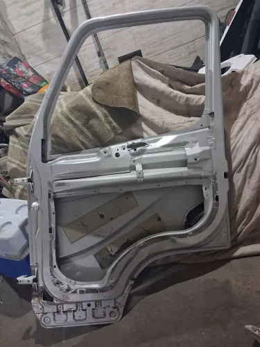 Porta do caminhão acelo lado direito