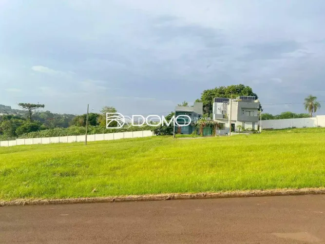 Terreno residencial de 126 m² à venda no Jardim Universitário, Cascavel/PR