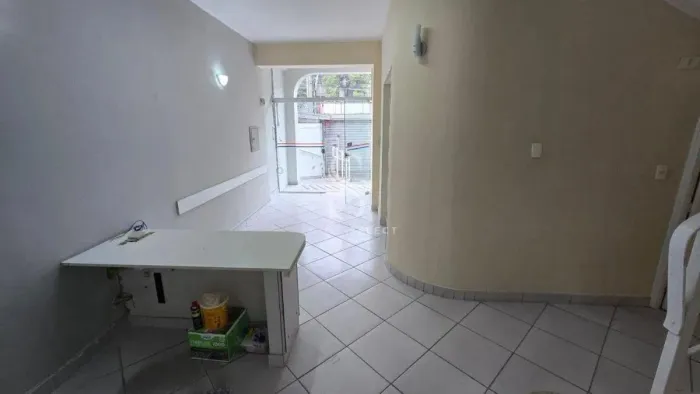 Barra Funda, Casa Comercial de 2850m² com 2 vagas de garagem.