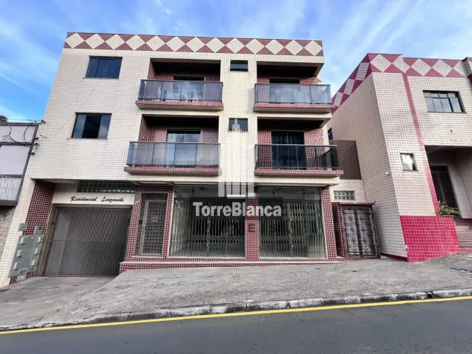 Sala ampla para locação com 2 banheiros e cozinha no Centro, Ponta Grossa, PR - 120 m².