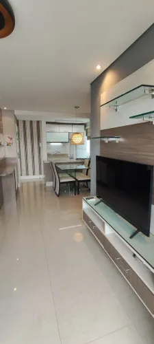 Apartamento totalmente mobiliado e com eletros no Alto XV: 2 Quartos 2 Vagas