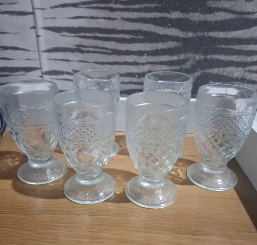 Conjunto de taças retro