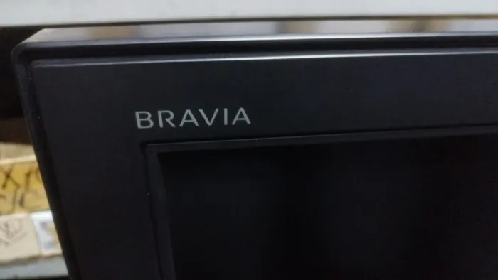 VENDO TV NAO E SMART EM PERFEITO ESTADO 