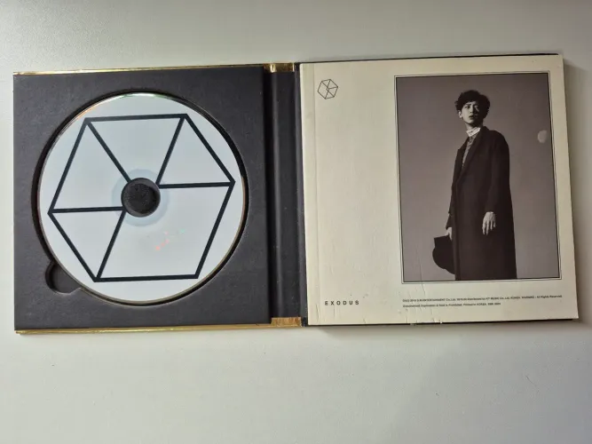 Exo Álbum EXODUS