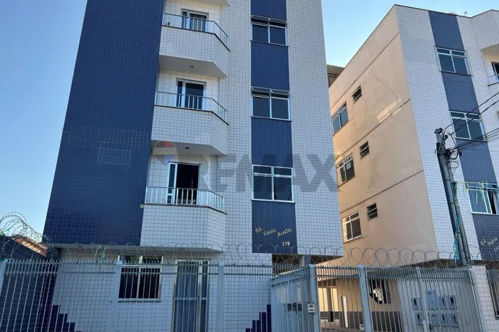 Apartamento de 2 quartos com varanda e garagem no bairro Industrial