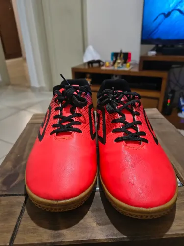 CHUTEIRA UMBRO GAME LARANJA TAMANHO 41