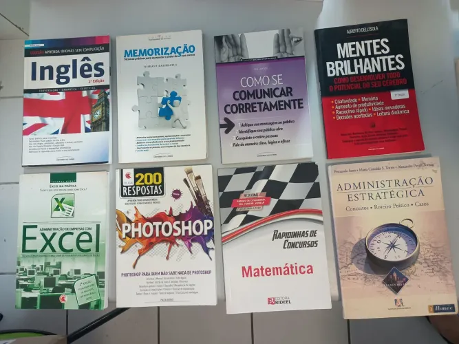 Livros diversos desapegando